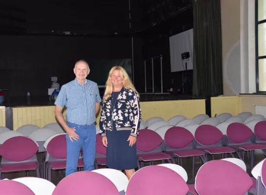 Eddy Deknopper, schepen van patrimonium en Elsie De Greef schepen van CC de Meent en cultuur