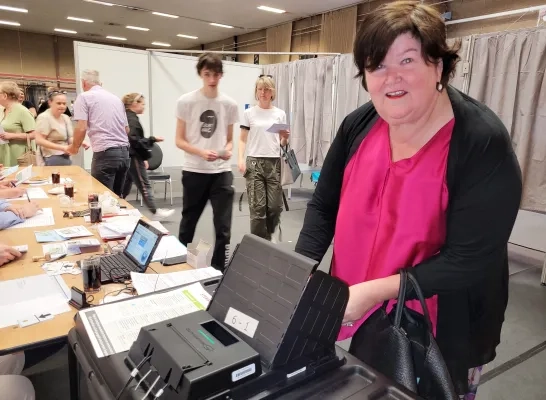 Maggie De Block is voor het laatst kandidaat bij de verkiezingen. Ze duwt de Europese lijst voor Open VLD.