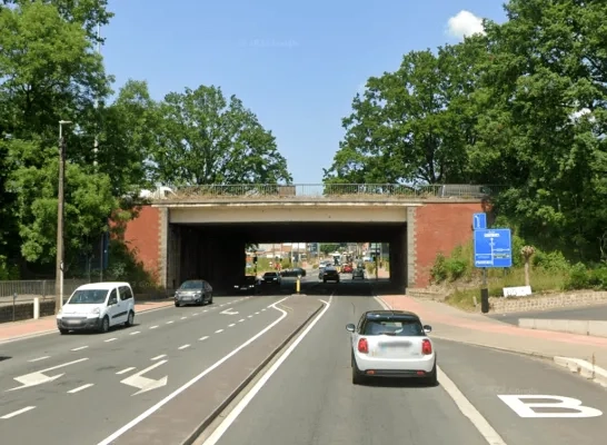 Onder meer de brug aan het op- en afrittencomplex in Ternat wordt versneld gerenoveerd