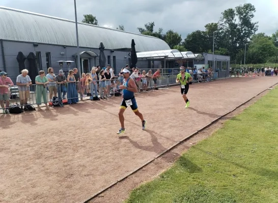 De kwarttriatlon in Kapelle-Op-den-Bos telt meer dan 300 sportievelingen