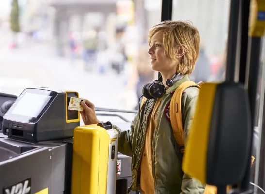 Digitaal opstappen: een nieuwe manier van reizen voor abonnees van De Lijn