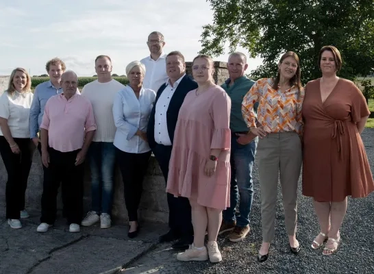 Het team van Thuis in Bever-Chez nous à Biévène