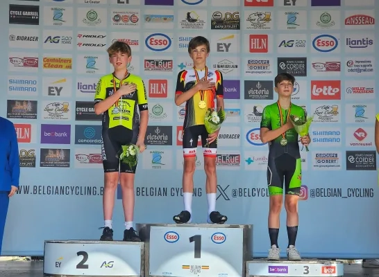 Jérôme Vertongen (12) is Belgisch kampioen Tijdrijden