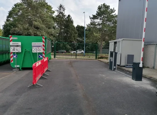 Het recyclagepark in Strombeek-Bever is bereikbaar via de Kleinewinkellaan