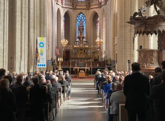 De basiliek van Halle zat afgeladen vol voor het afscheid van Jos Appelmans