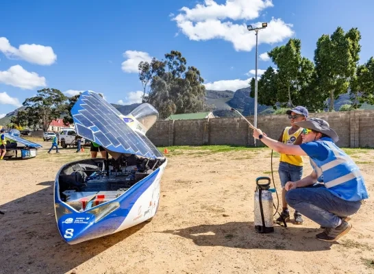 Belgisch Solar Team overtuigend op kop voor start slotetappe