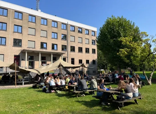 De groene campus van hogeschool Odisee in Dilbeek