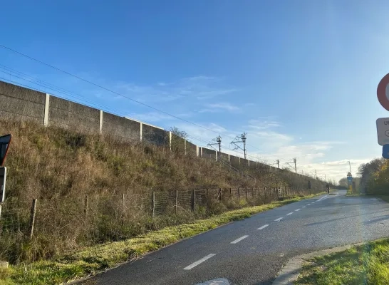 De gemeente Dilbeek verzet zich tegen het zonnepanelenpark