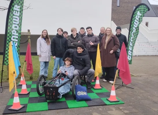 De ZAVO-leerlingen bouwen een racekart