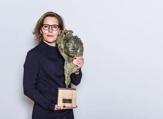 Ine Van Wymersch bekroond met prestigieuze Leadership Award van ondernemersorganisatie ETION: “Ze brengt een hoopvol verhaal in een wereld die harder wordt” 