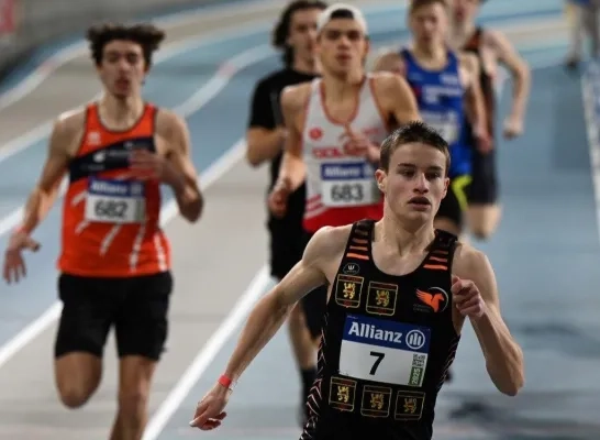 Xander Faes uit Londerzeel Belgisch kampioen op de 400m indoor: “6e Belgische tijd ooit”