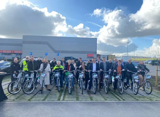 Het deelfietssysteem met nextbike werd voorgesteld in Roosdaal