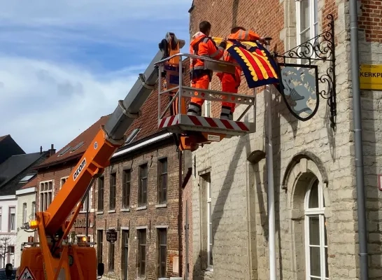 Het centrum van Grimbergen krijgt nieuwe vlaggen