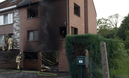 Zware schade na woningbrand in Wezembeek-Oppem