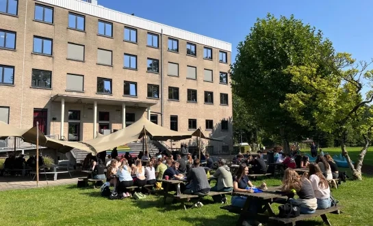 De groene campus van hogeschool Odisee in Dilbeek