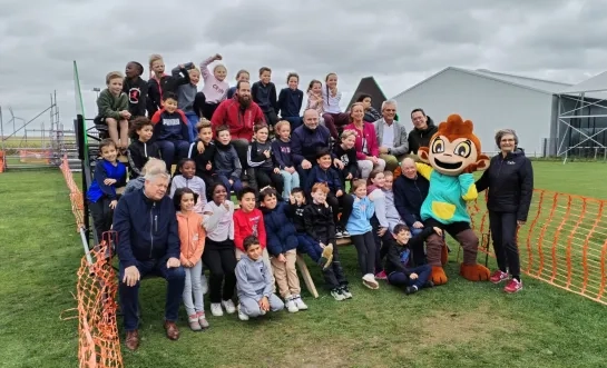 In Asse vindt al lange tijd geen traditionele veldloop voor scholen meer plaats, maar wel een belevingsloop op de Asphaltcosite. 