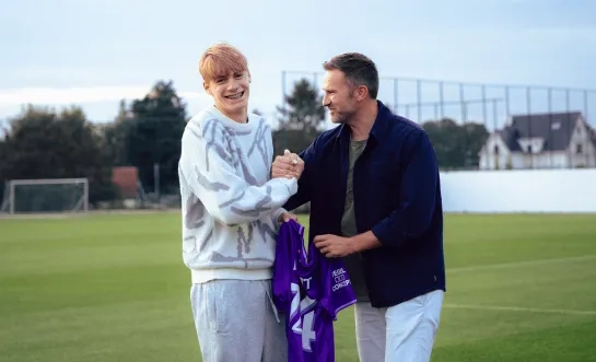 Vilvoordenaar Nathan De Cat zal voortaan met de eerste ploeg meetrainen van RSC Anderlecht