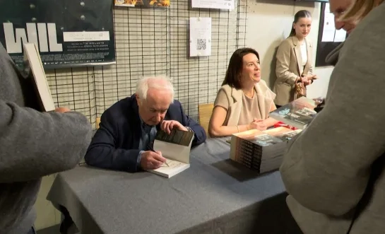 Maurits Van Liedekerke signeert zijn nieuwste boek