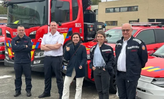 de brandweer krijgt versterking