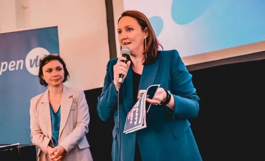 Irina De Knop (lijsttrekker federaal parlement) en Gwendolyn Rutten (lijsttrekker Vlaams parlement)