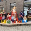 Sinterklaas opent BuitenBib in De Groene Parel in Sint-Pieters-Leeuw: 