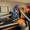 De Fifty One Club schenkt vijf elektrische piano's aan de Academie van Grimbergen