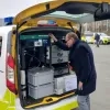 Vlaams minister van Financiën Ben Weyts (N-VA) inspecteert de snuffelwagen 